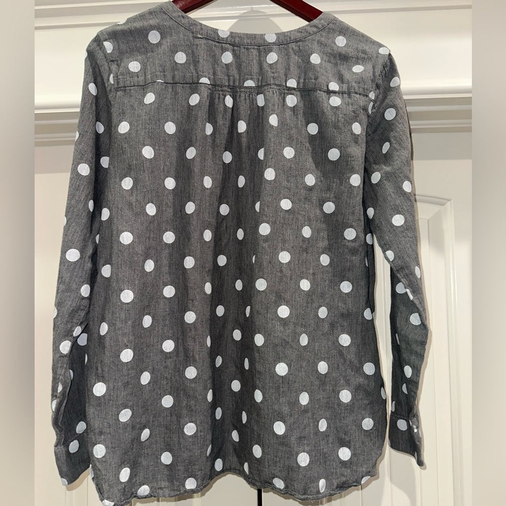 LOFT Soft Chambray Polka Dot Top – Size Medium - Picture 2 of 3